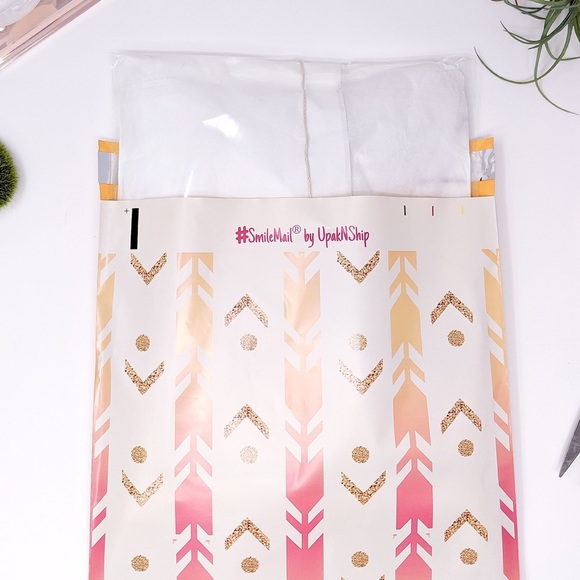 CLEARANCE 25 10X13 Arrows Mailers PRICE IS FIRM - Picture 3 of 5